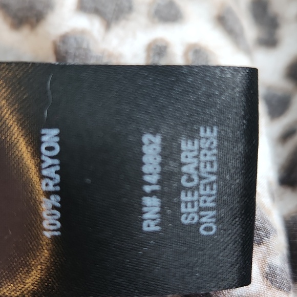 Torrid Leopard Print Button-Up Tie Front Blouse - Picture 10 of 11